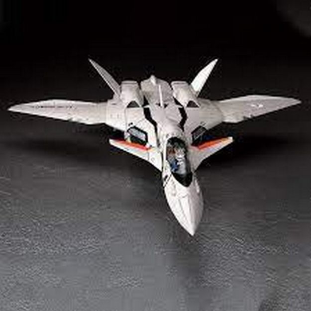 VF-11B TThunderbolt Macross Plus