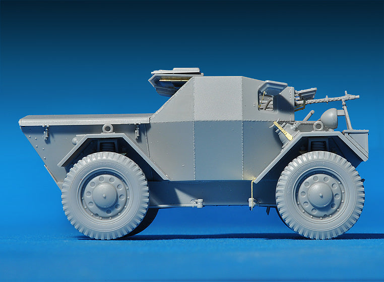 Leichter Pz.kpfw. 202(e) - Dingo Mk.I w/Crew