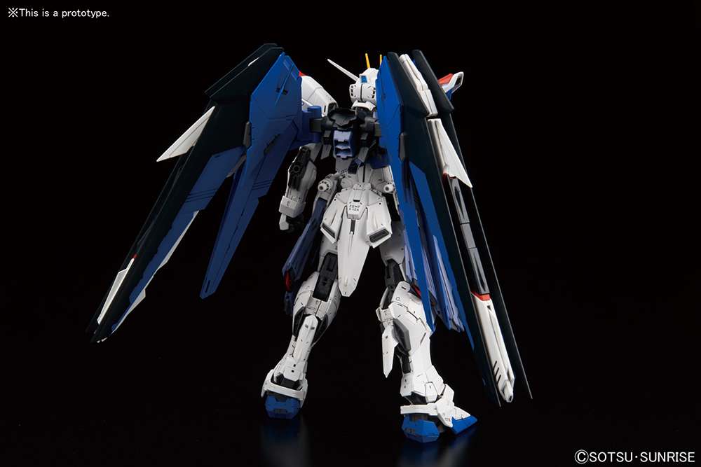 Freedom Gundam Ver.2.0 (MG) Bandai