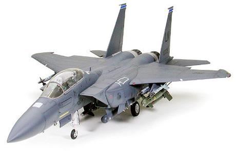 Boeing F-15E Strike Eagle TMW/ Bunkerbuster Tamiya