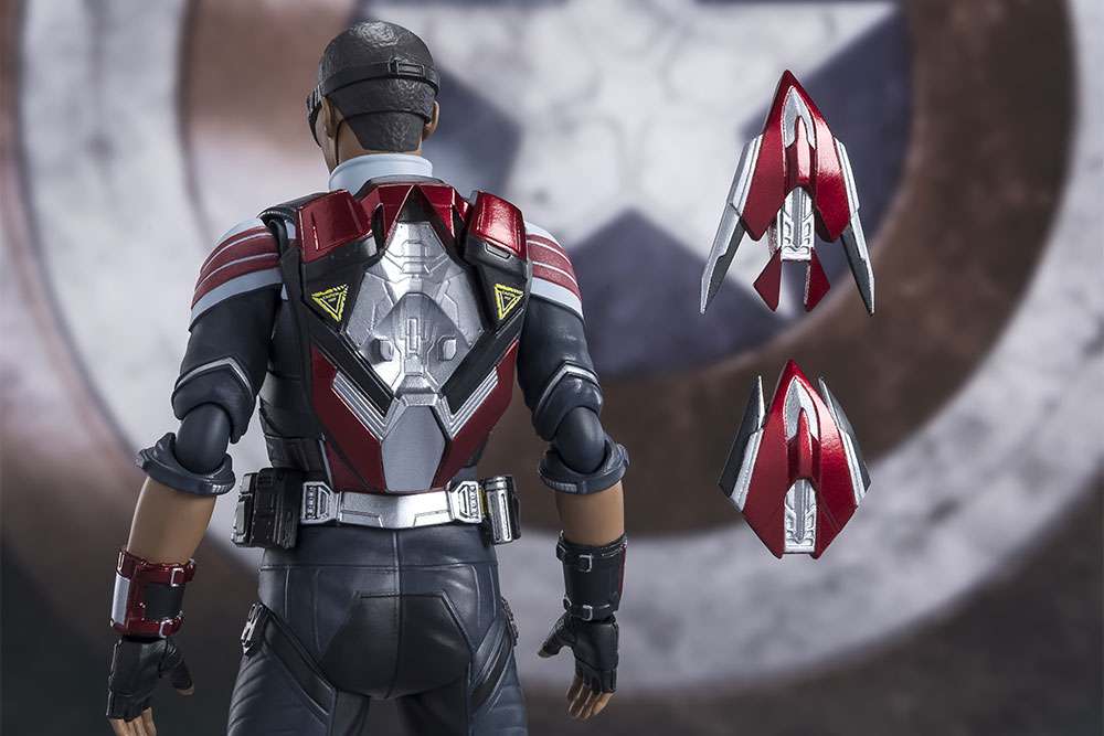 Falcon and Winter Soldier Falcon S.H. Figuarts
