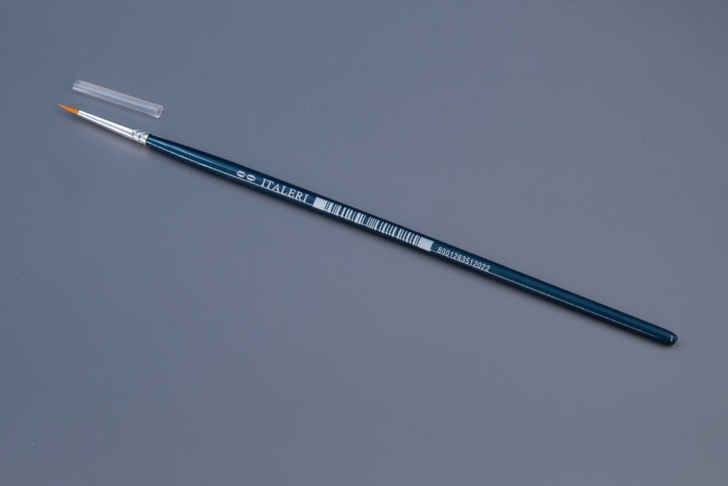 Synthetic Round Brush 00