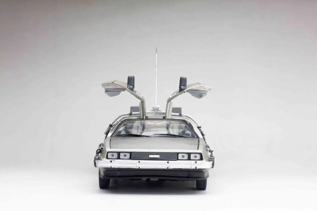 Back To The Future De Lorean Die-cast 1:18 Scale Model