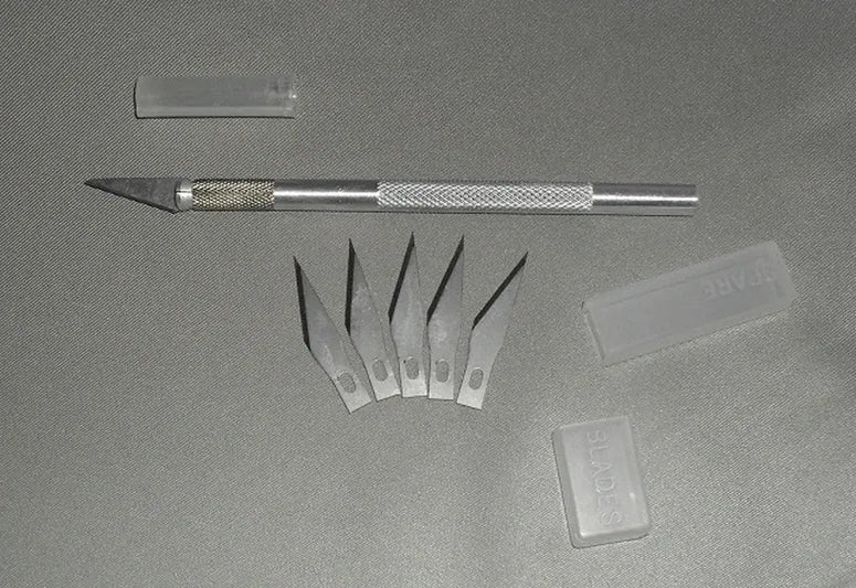 Craft knife with 5 blades (n°11)