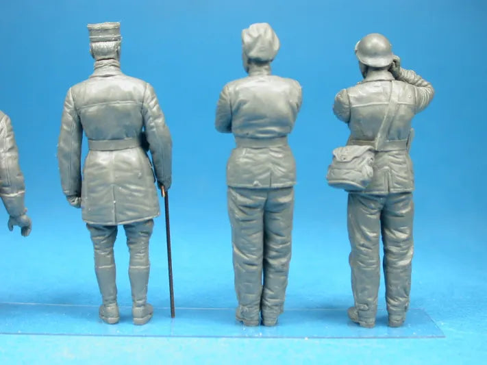 France Tank Crew Figure Set