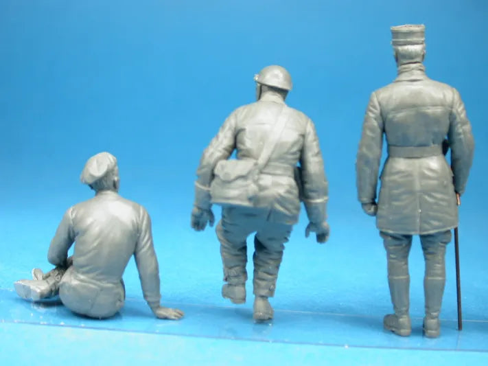 France Tank Crew Figure Set