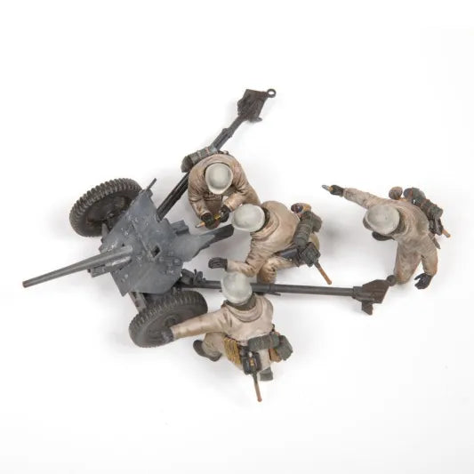 GERMAN ANTI - TANK PAK 36 WITH CREW