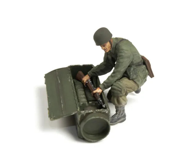 German Paratrooper Figure Set