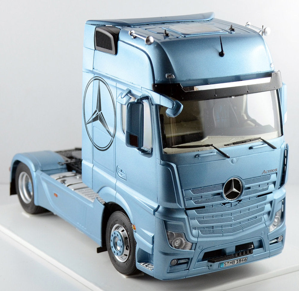 Mercedes Benz Actros MP4 GigaSpace
