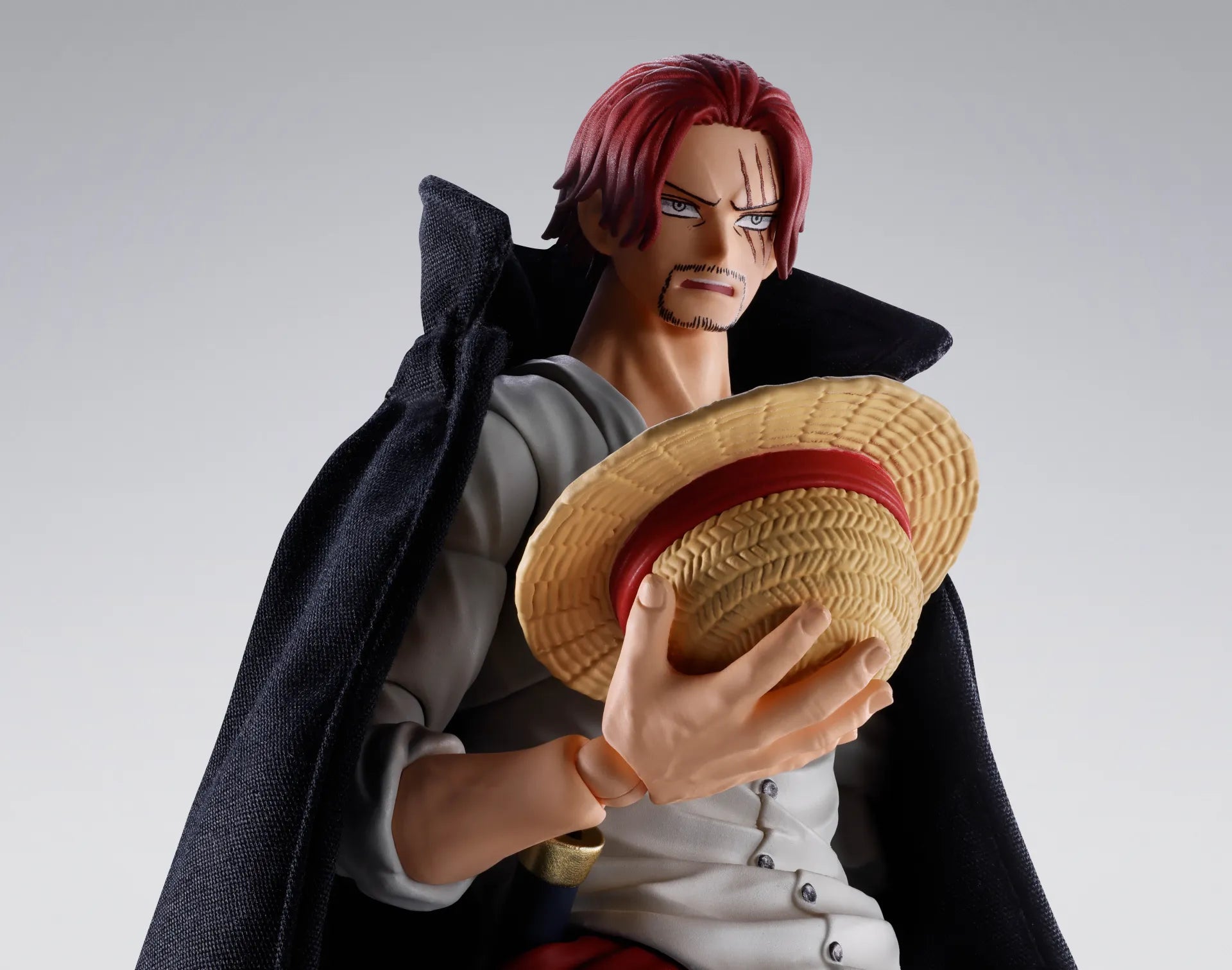 One Piece Shanks Marineford S.h.figuarts