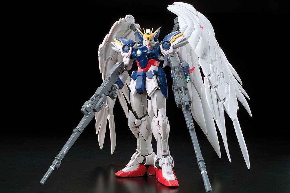 XXXG-00W0 Wing Gundam Zero EW (RG) by Bandai