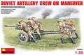 Soviet Artillery Crew on Maneuver with 5 figures