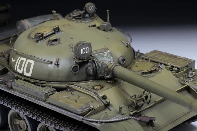 T-62 Soviet Main Battle Tank