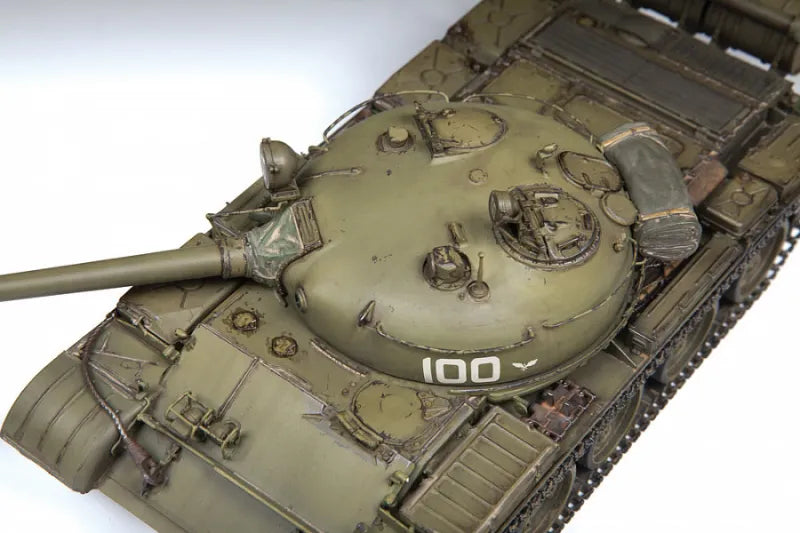 T-62 Soviet Main Battle Tank