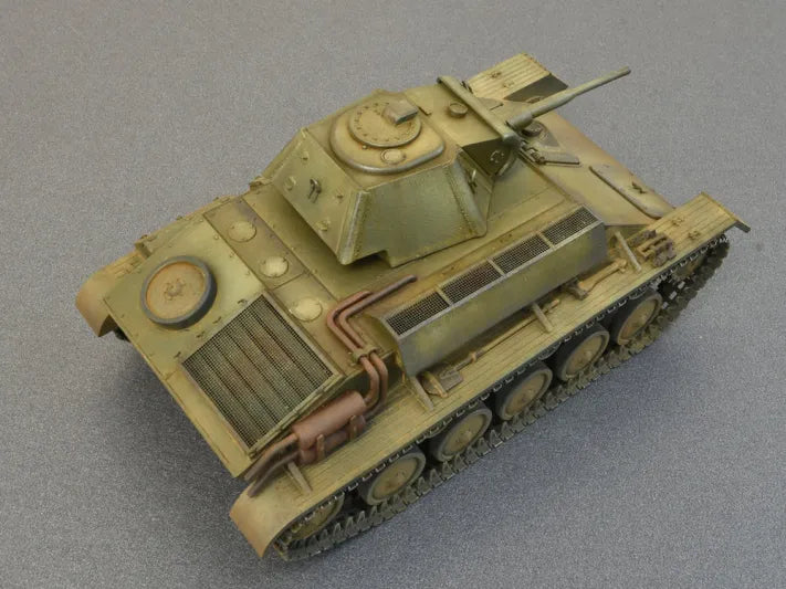 T-70 SOVIET LIGHT TANK