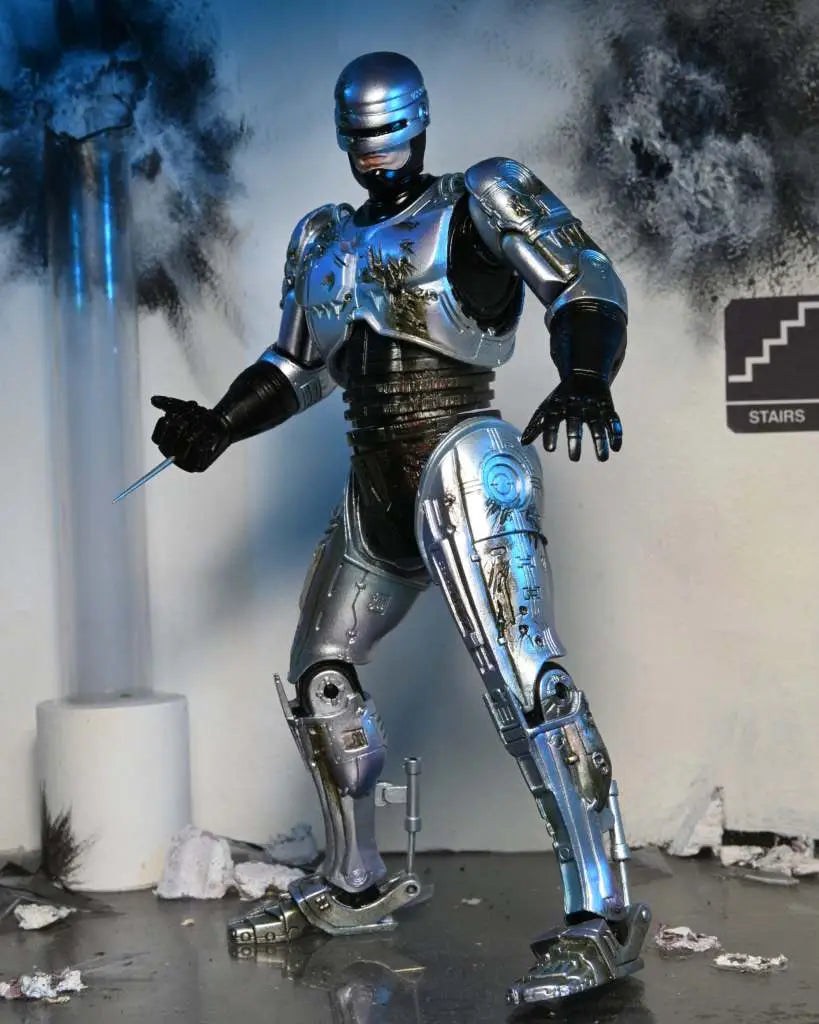 Ultimate Robocop Battle Damaged W/ Chair
