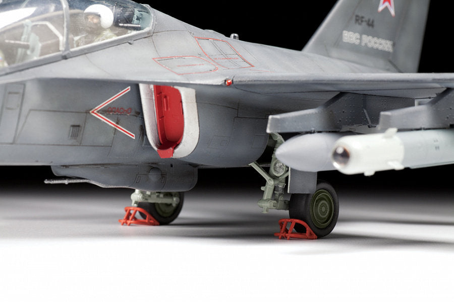 YAK-130 Russian Light Bomber