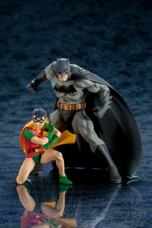 DC Universe Batman & Robin ARTFX Statue