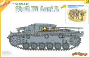 WWII German StuG III Ausf.B w/Wehrmacht Infantry Barbarossa 1941
