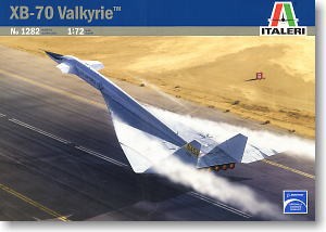 Supersonic Bomber XB-70 Valkyrie